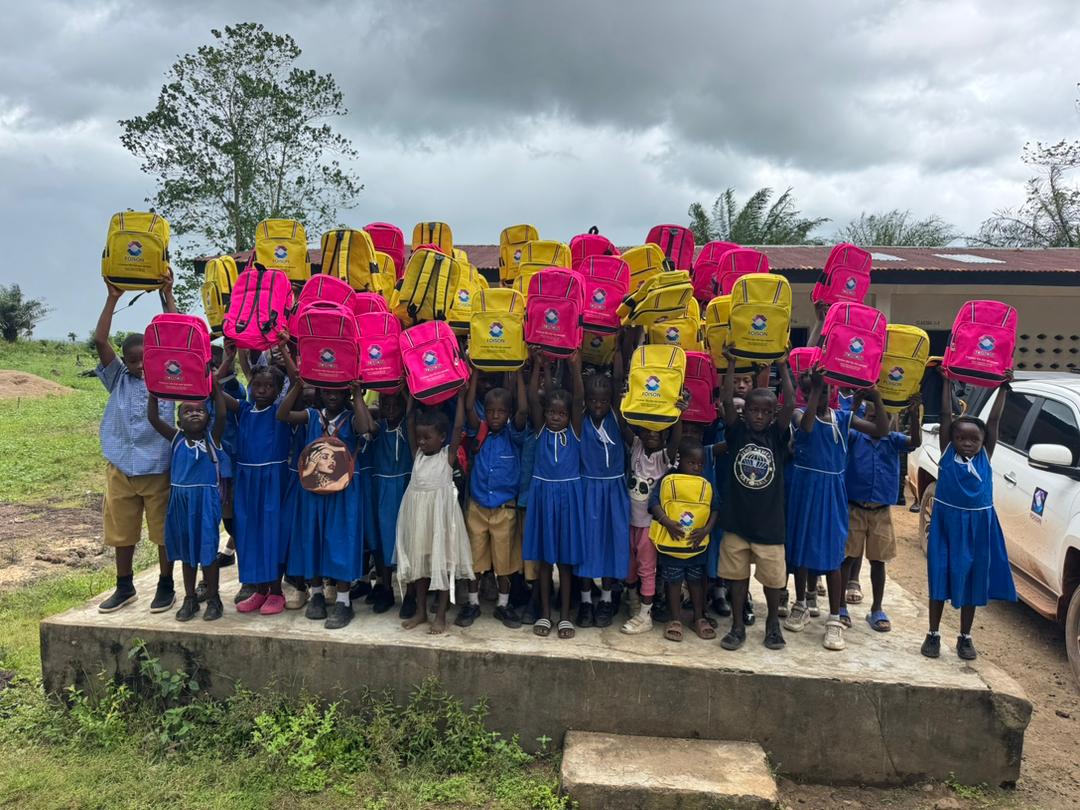 Pupils at Gendenma Primary School Picture of pupils at Gendenma Primary School